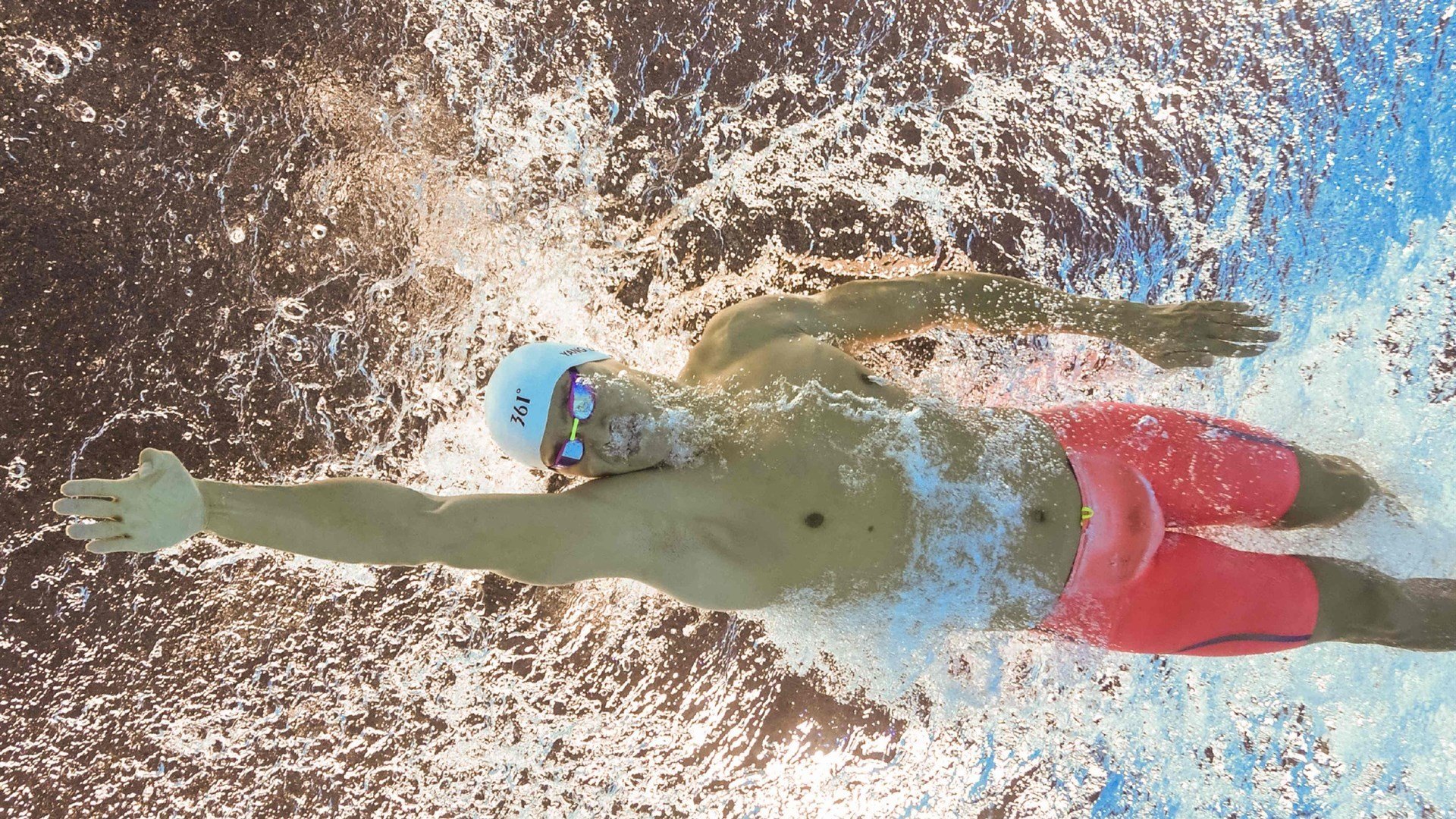 欧冠半决赛：曼城与利物浦再度内战 瓜迪奥拉与克洛普书写新篇章